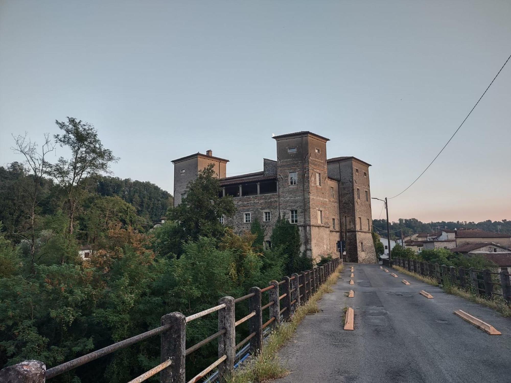 Castello Di Pontebosio Luxury Resort Licciana Nardi Exterior photo